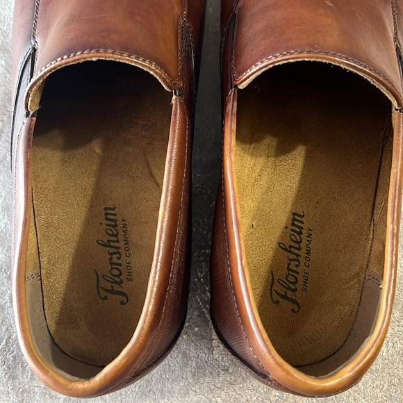 Florsheim Leather Upper Slip On Moccasins - Picture 7 of 9